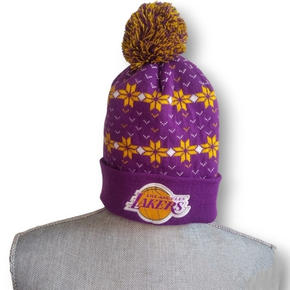NBA Los Angeles Lakers Beanie w/ PomPom | Unisex | NWOT | Purple & Gold - Picture 4 of 9